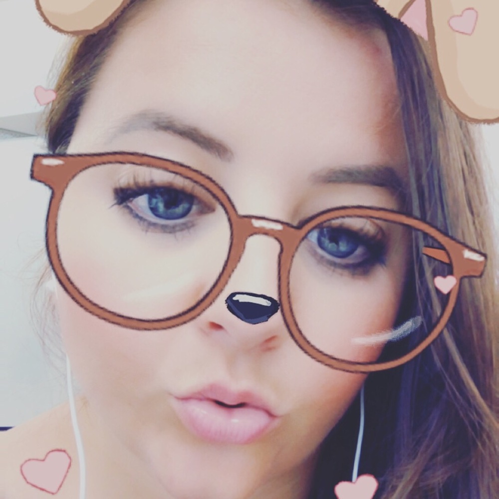 Meet your Posher, Rebecca